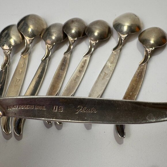 FLAIR 1847 Rogers Bros IS Silverplate Flatware Silverware 8 Spoons - 2 sizes - Picture 7 of 7